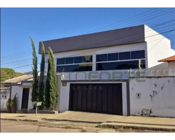 PRÉDIO RESIDENCIAL
