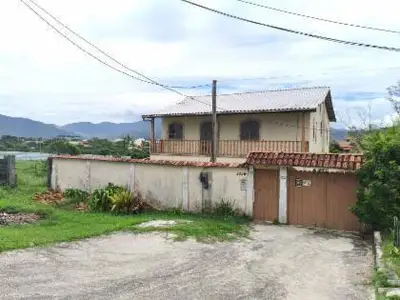 Casas em leilão em Saquarema