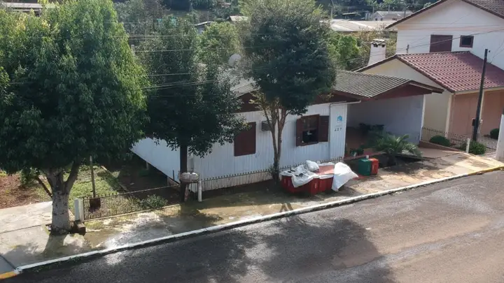 LOTE URBANO Nº 6, da Quadra nº 16, com a área de 340,00² em MARIANO MORO/RS + Benfeitoria
