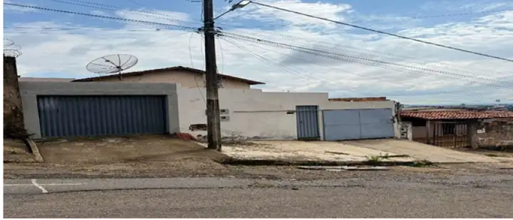 IMÓVEL RESIDENCIAL NO BAIRRO OLIMPIO NUNES EM PATROCÍNIO/MG
