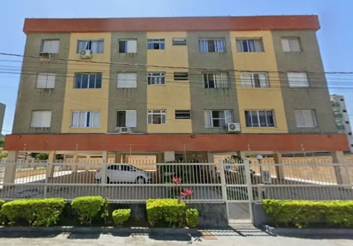 Apartamento em leilão em Guarujá