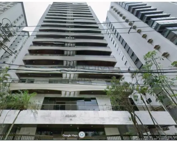 Residenciais em leilão em Guarujá