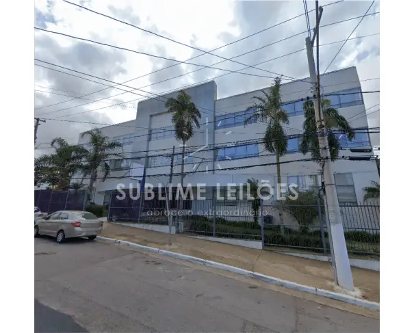 Terreno de 3.034 m² | Constr. 3.732 m²