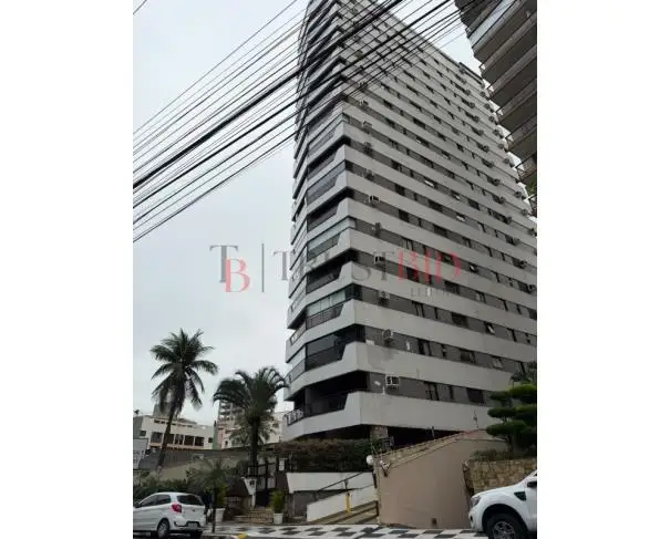 Residenciais em leilão em Guarujá