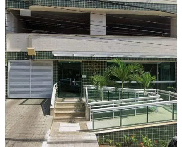 Comerciais em leilão em Nova Iguaçu