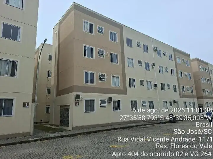 Apartamento em leilão em São José