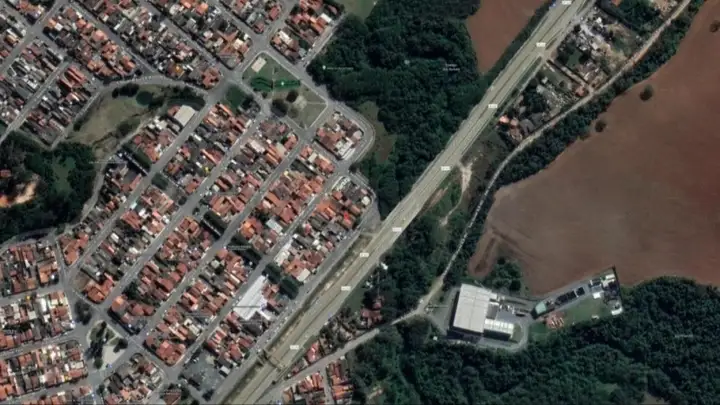 Leilão Judicial de Terreno em Salto de Pirapora - 735