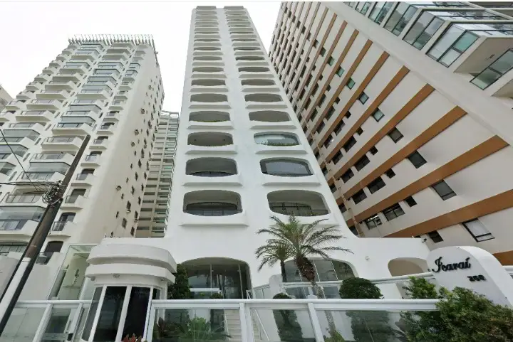 Apartamento em leilão em Guarujá