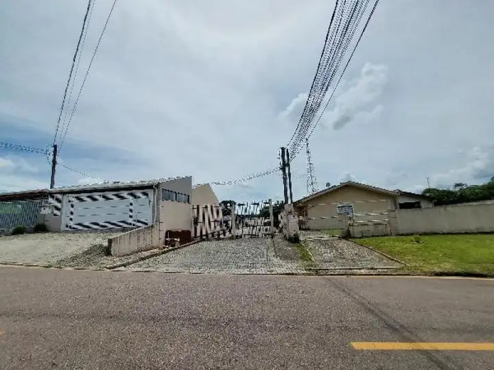 Casa em leilão em Araucária