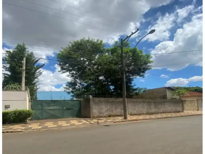 Terreno em leilão em Descalvado