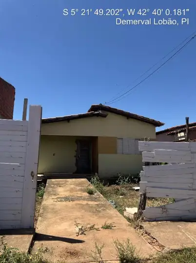 Casa em leilão em Demerval Lobão