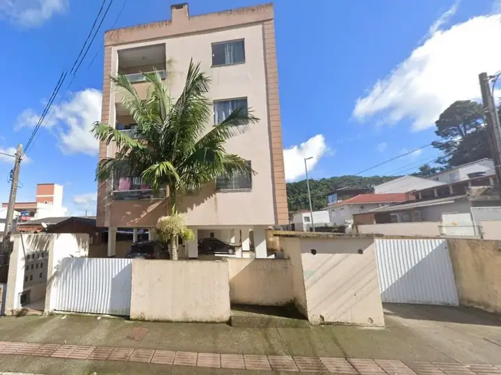 Apartamento em leilão em São José