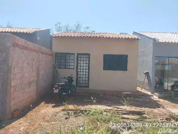 Casa em leilão em Canitar