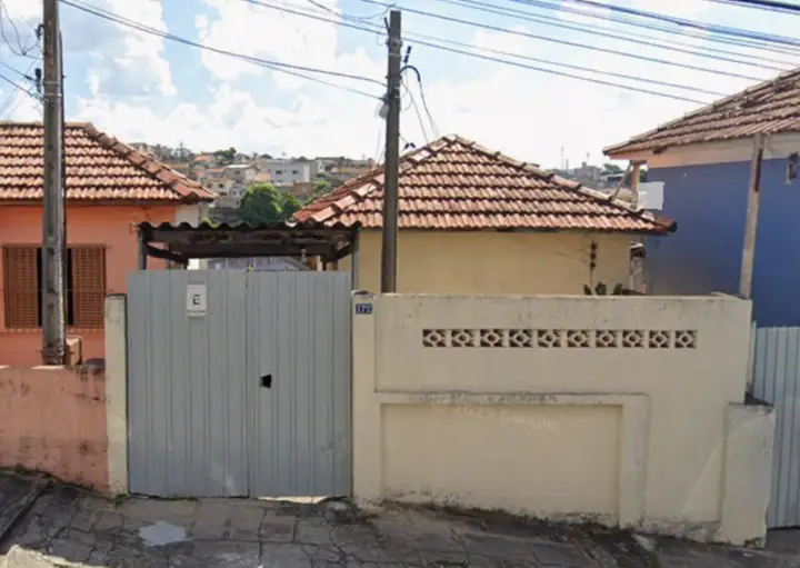 Casa em leilão em Carapicuíba