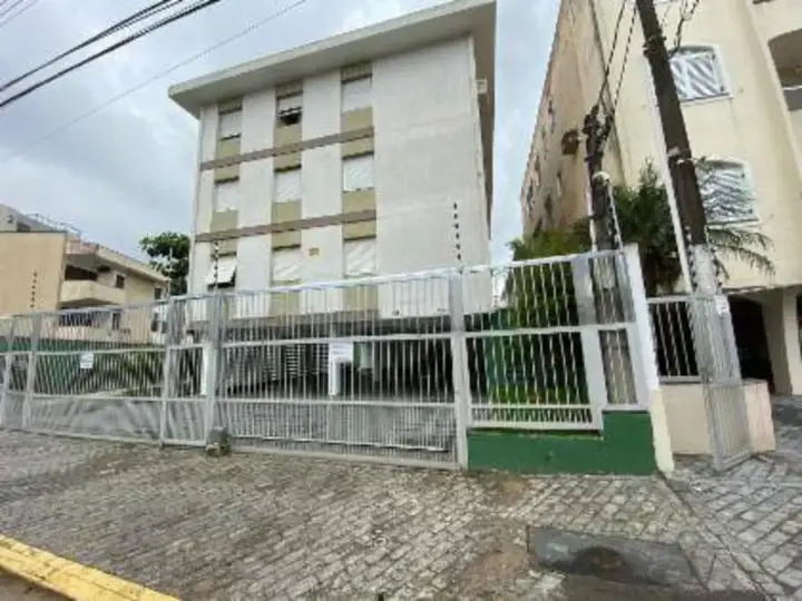 Apartamento em leilão em Guarujá