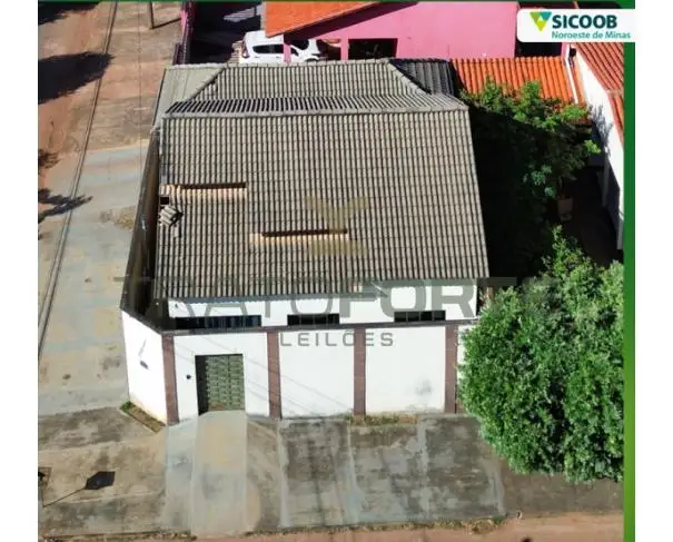 CASA EM BURITIS MG