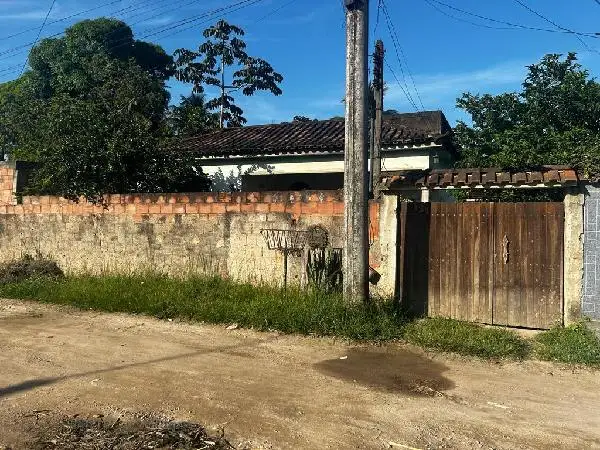Casa em leilão em Magé