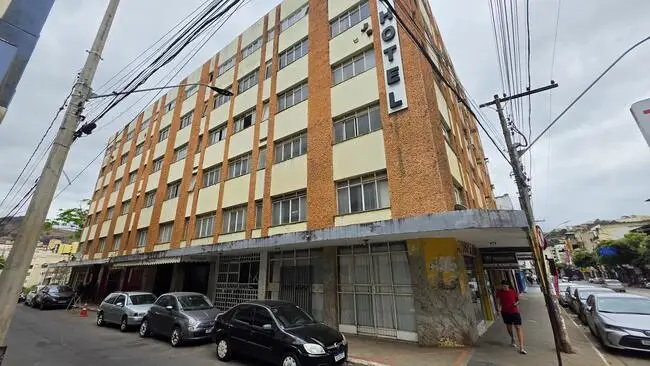 Comercial em leilão em Caratinga