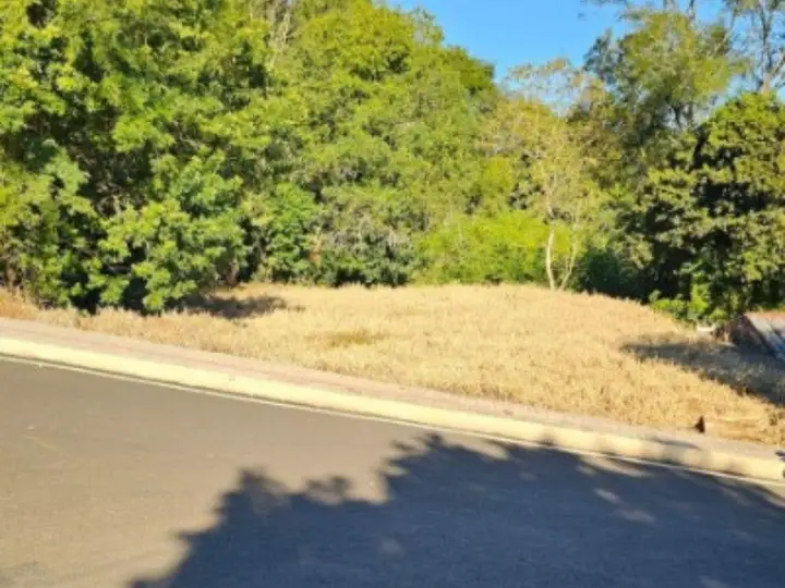 TERRENO URBANO 392 M² RUA FRANÇA FRANCISCO BELTRÃO/PR NÃO CLIQUE POR IMPULSO Se você tem dú