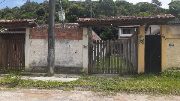 Casa em leilão em Magé