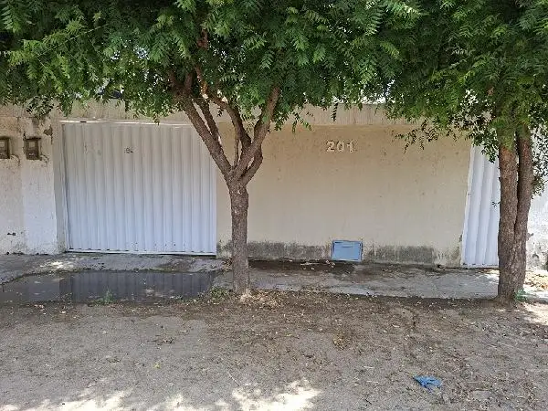 Imóvel em leilão - RUA LUIZ UCHOA VIANA, N. 201,, BAIRRO TIBIQUARI, BOA VIAGEM, CE