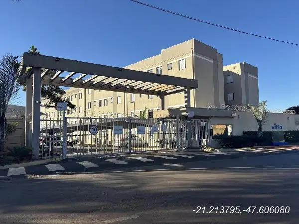 Apartamento em leilão em Serrana