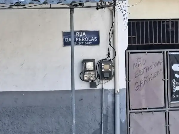 Imóvel em leilão - RUA  DAS PEROLAS, N. 1109, CASA 04 LT 14 QD 143 N, JARDIM CATARINA, SAO GONCALO, RJ