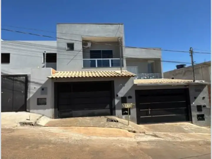 Casa - Nova Serrana - MG