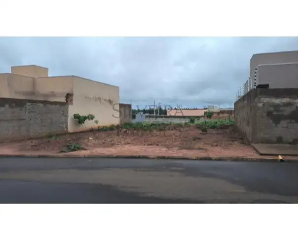 Residenciais em leilão em Guapiaçu