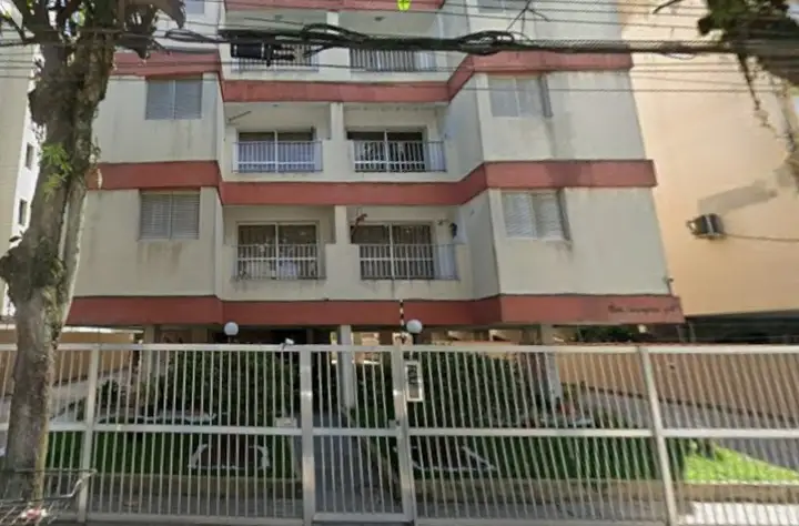 Apartamento em leilão em Guarujá