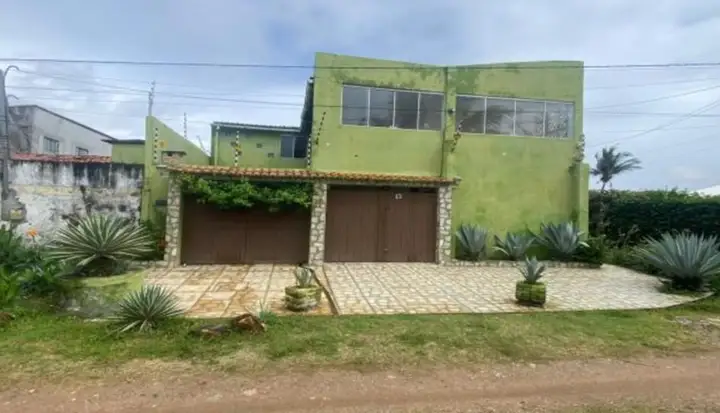Casas em leilão em Extremoz