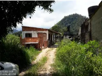 Casa em leilão em Magé