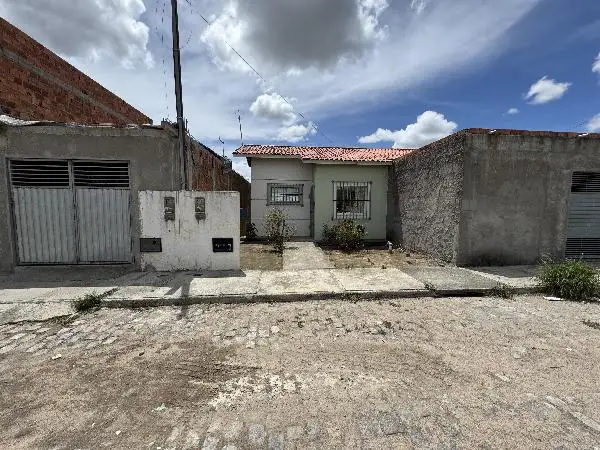 Imóvel em leilão - ESTRADA DA PEDRA FERRADA, N. 26, QUADRA E, ASA BRANCA, FEIRA DE SANTANA, BA
