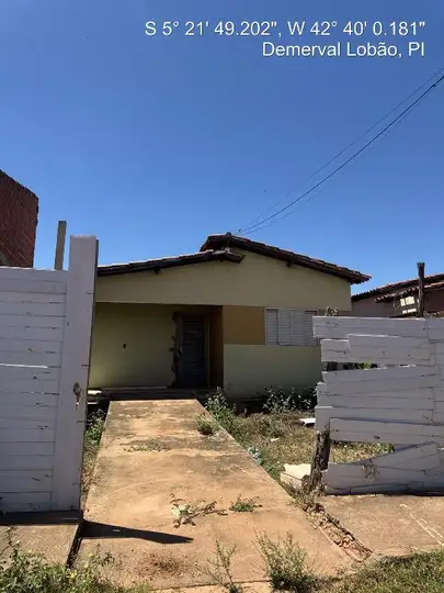 Casa em leilão em Demerval Lobão