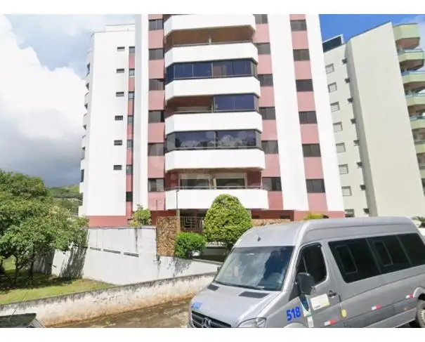 Residenciais em leilão em Águas de Lindóia