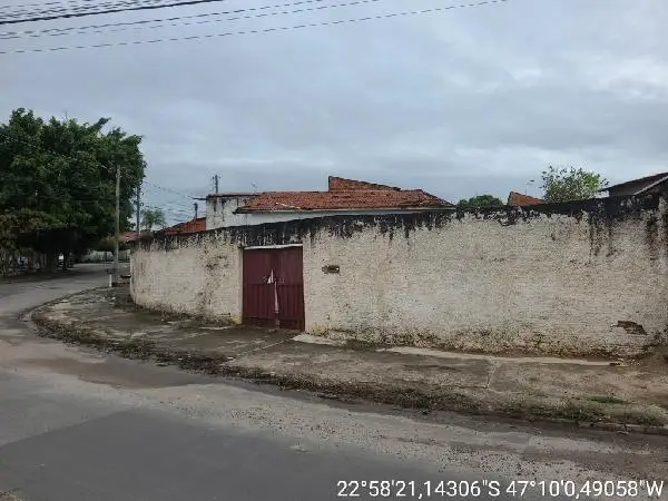 Prédio em leilão em Campinas