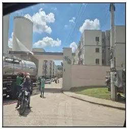 Imóvel em leilão - ESTRADA VELHA DE SANTA RITA, N. 1052, Apto 402, BL 01, LT 6A3, PONTO CHIC, NOVA IGUACU, RJ
