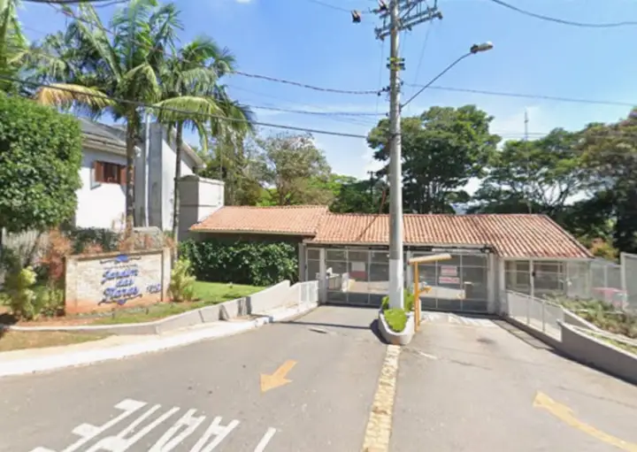 Terreno em leilão em Cotia