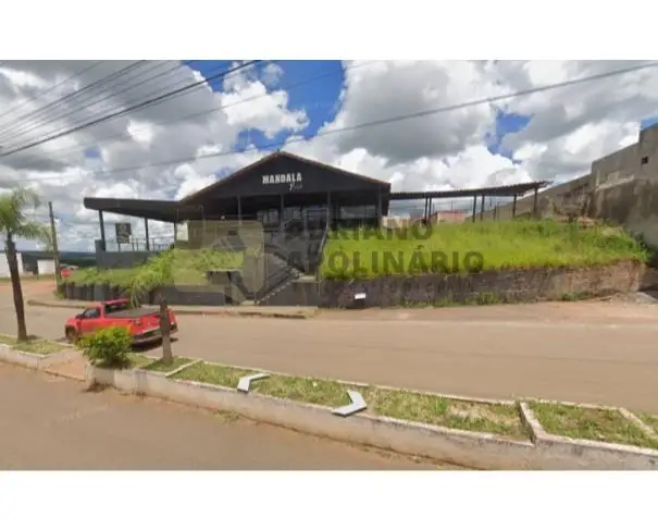 Comerciais em leilão em Presidente Olegário