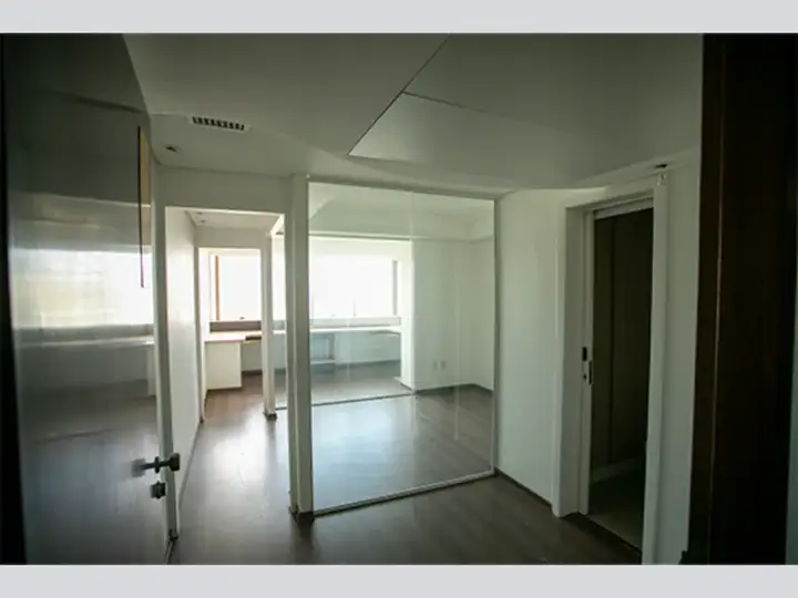 Comercial em leilão em Porto Alegre