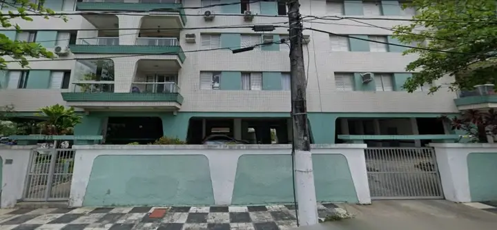 Apartamento em leilão em Guarujá