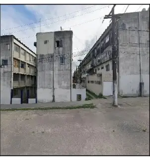 Imóvel em leilão - R D, N. 241, Apto 302, BL10C, SIMOES FILHO, SIMOES FILHO, BA
