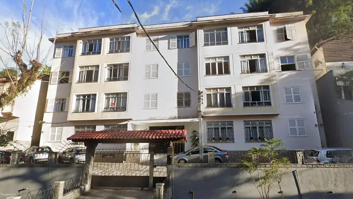 Apartamento em leilão em Petrópolis