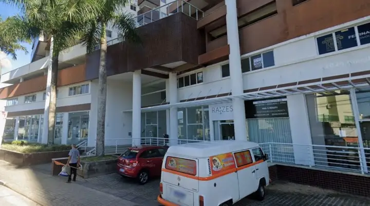 Vaga de Garagem n° G2-12, localizada no segundo pavimento - pavimento salas, no condomínio denominado " Condomínio Residencial e Comercial Biguaçu Towers "