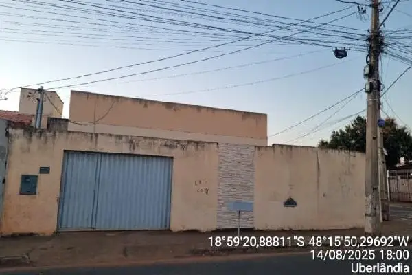 Imóvel em leilão - RUA ATILIO SPINI, N. 300, CS 01 LT 27 QD G E 12, SHOPPING PARK, UBERLANDIA, MG