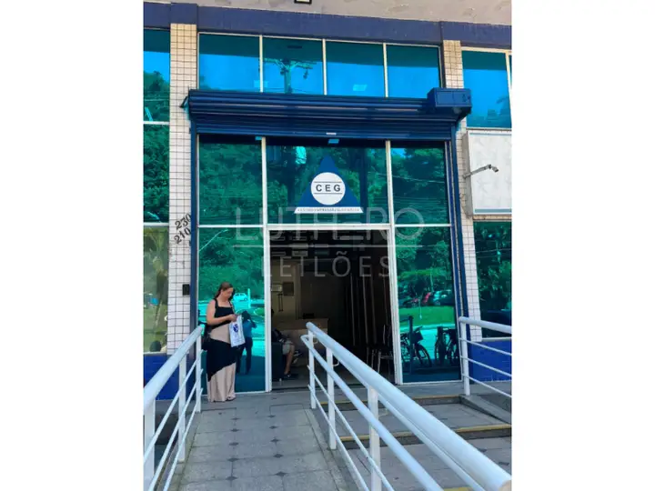 Comercial em leilão em Guarujá