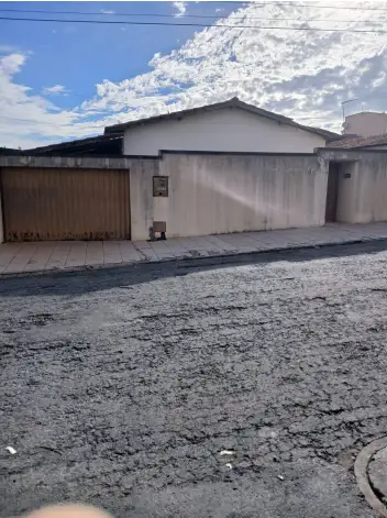 PIRACANJUBA/GO - UM LOTE COM ÁREA DE 260M²