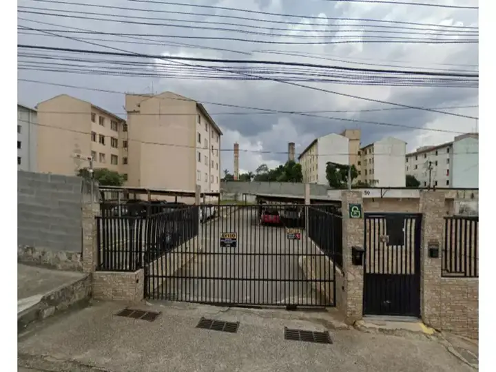 Apartamento em leilão em Itaquaquecetuba