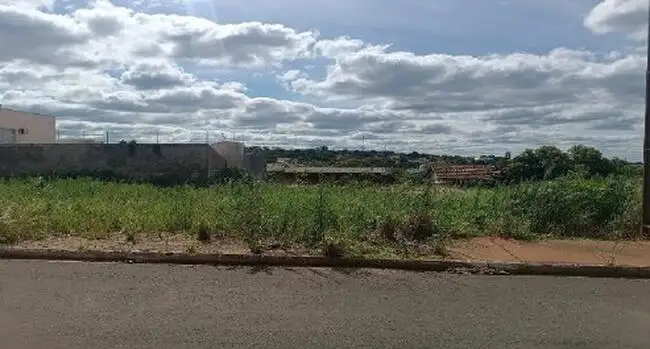 terreno em leilão em Cruzeiro do Oeste