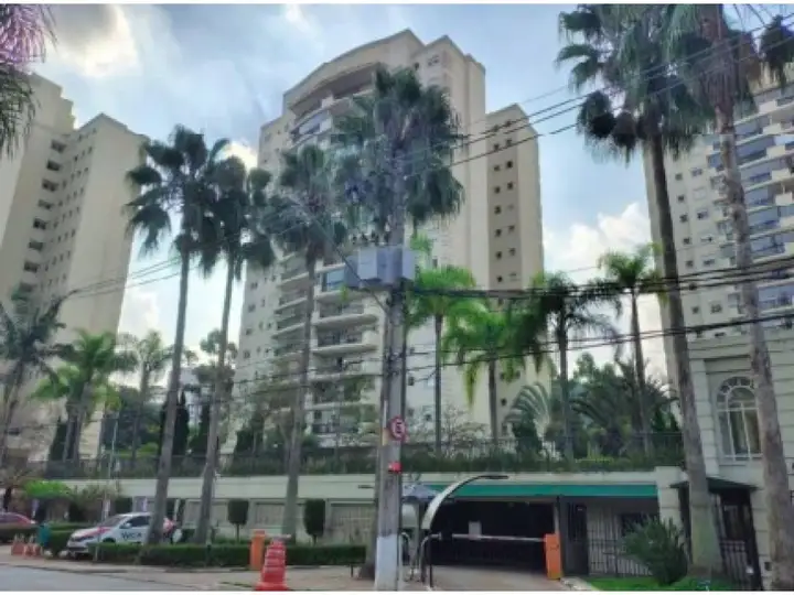 Apartamento em leilão em Santana de Parnaíba